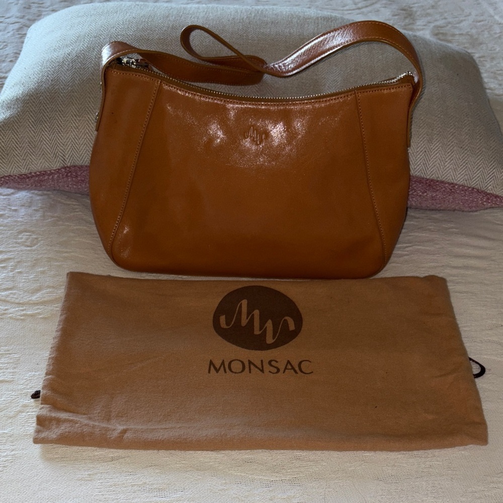 Vintage Gently Loved Monsac Caramel Leather Shoulder Bag